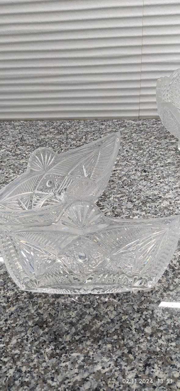 Продам хрустальные вазочки. Не использованные. Цена - 15 000 за штуку