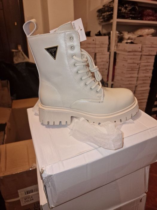 Ghete dama si barbati