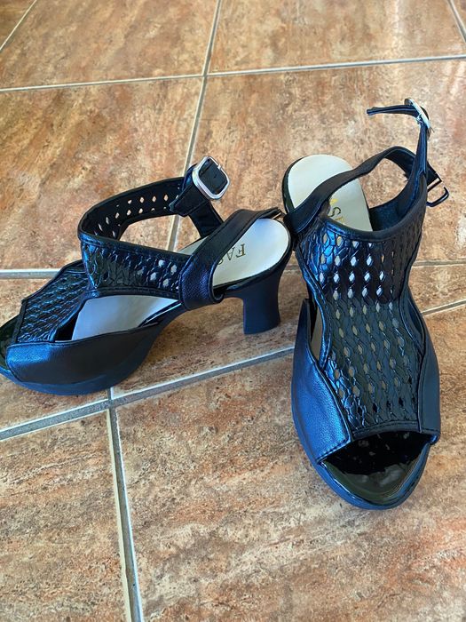 Sandale damă noi