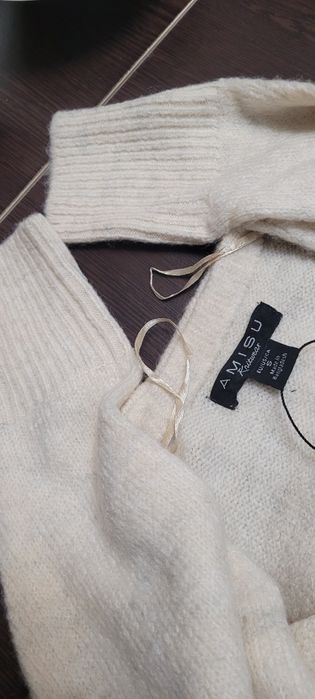 Cardigan nou cu etichetă, tricotat, lung.