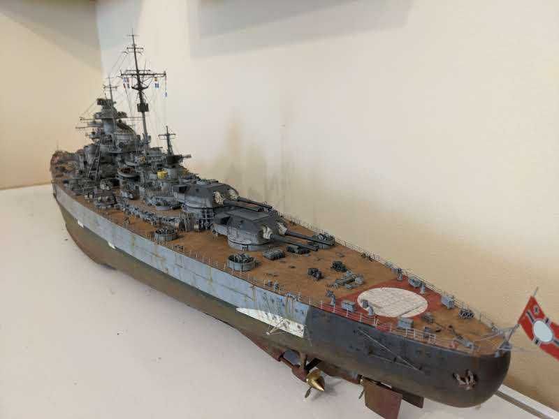 Varianta unica a cuirasatului Bismarck - complet radiocomandata