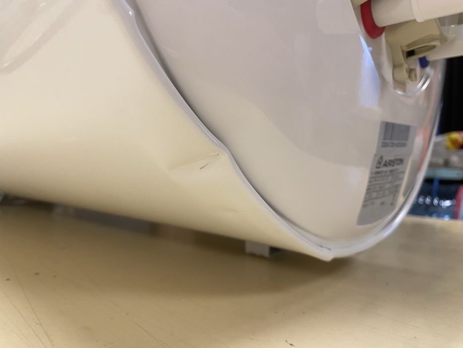 Бойлер Ariston 100 литра и душ панел