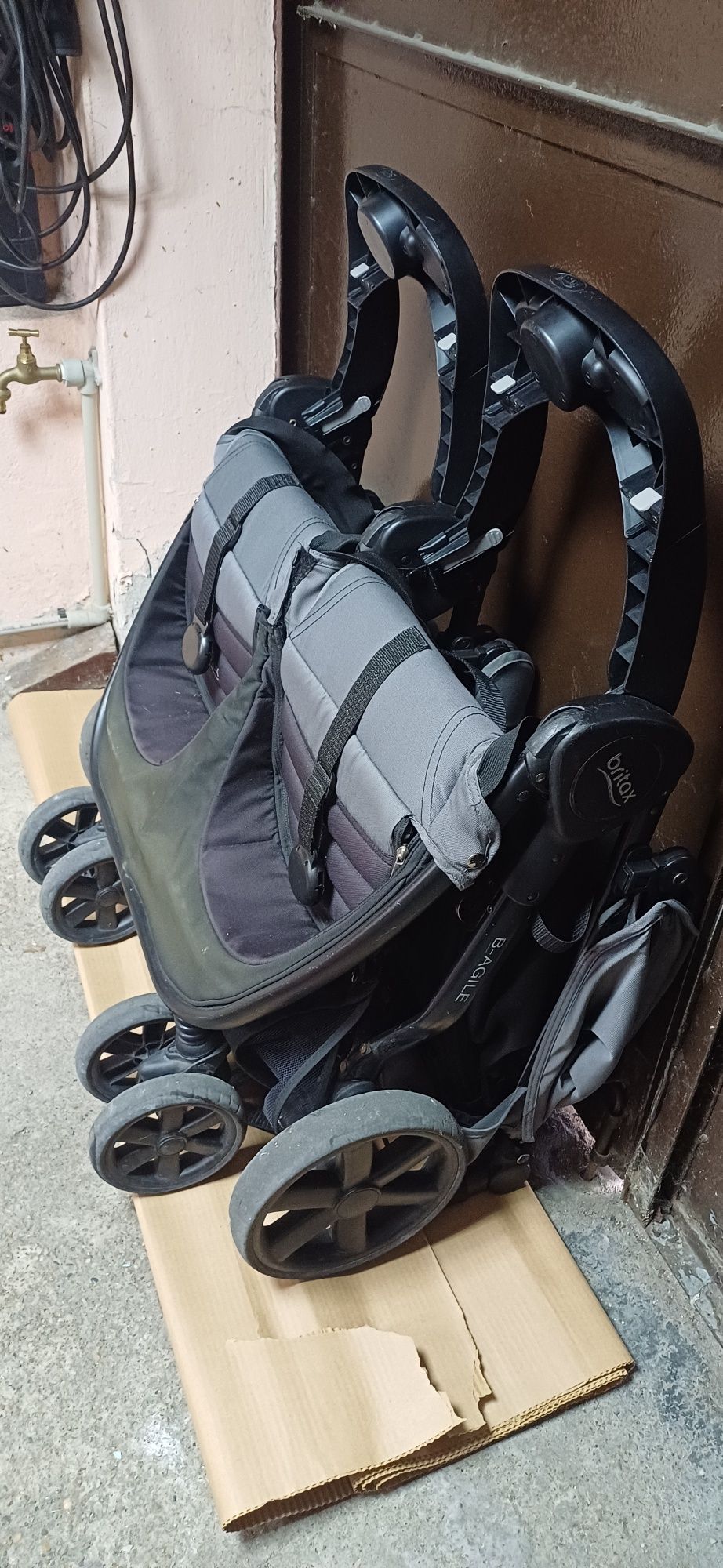 Количка за близнаци Britax B-AGILE DOUBLE