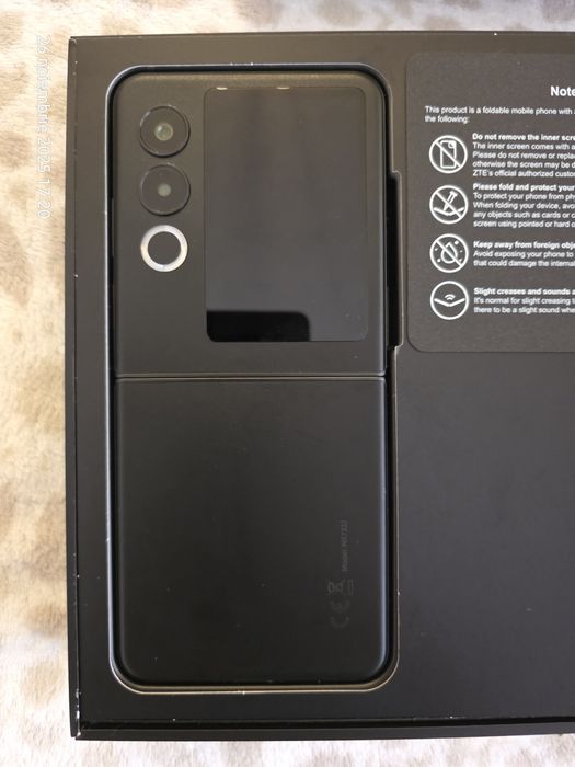 ZTE nubia Flip 2 5G, 8/256 GB, 6.9 inch 120hz OLED 1200nits, Pliabil,