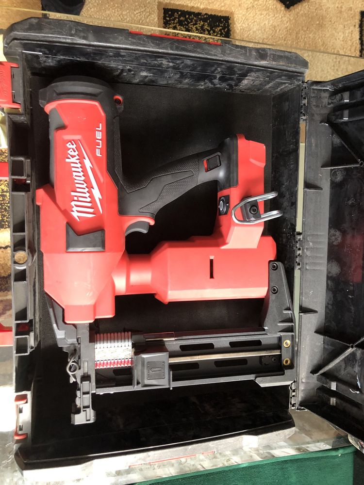 Milwaukee M18 FFUS