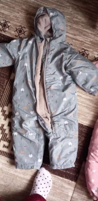 Haine și articole bebe