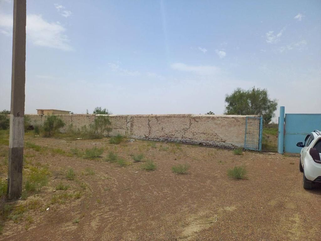 Нежилое помещение,под садоводство и склад общая площадь 57 соток