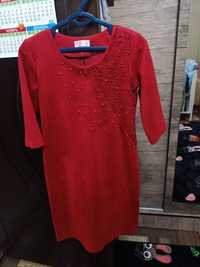 Продается красное платье