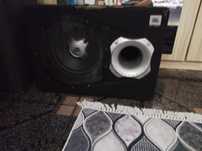Бас каса JBL 12 инча със усилвател