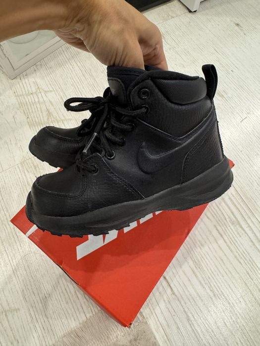 Детски боти от естествена кожа Nike