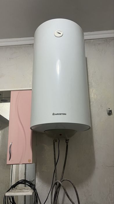 Продам бойлер аристон 80 л
