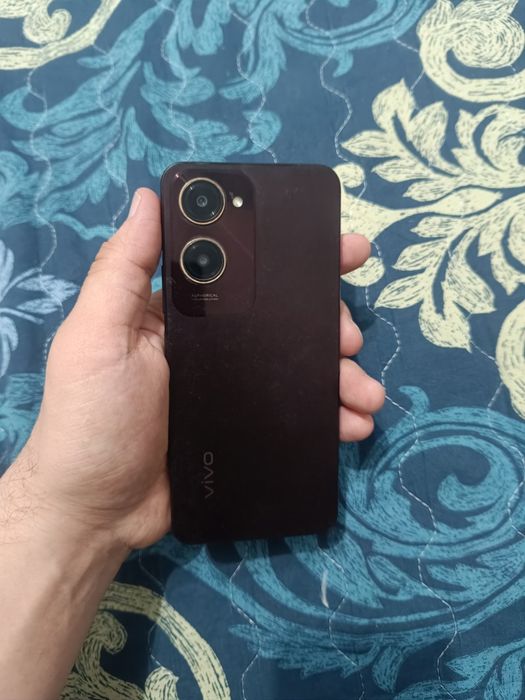 Vivo Y18 12/128Gb Gray Igravoy Holati Yaxshi Zor 4G 2024 Otlichniy