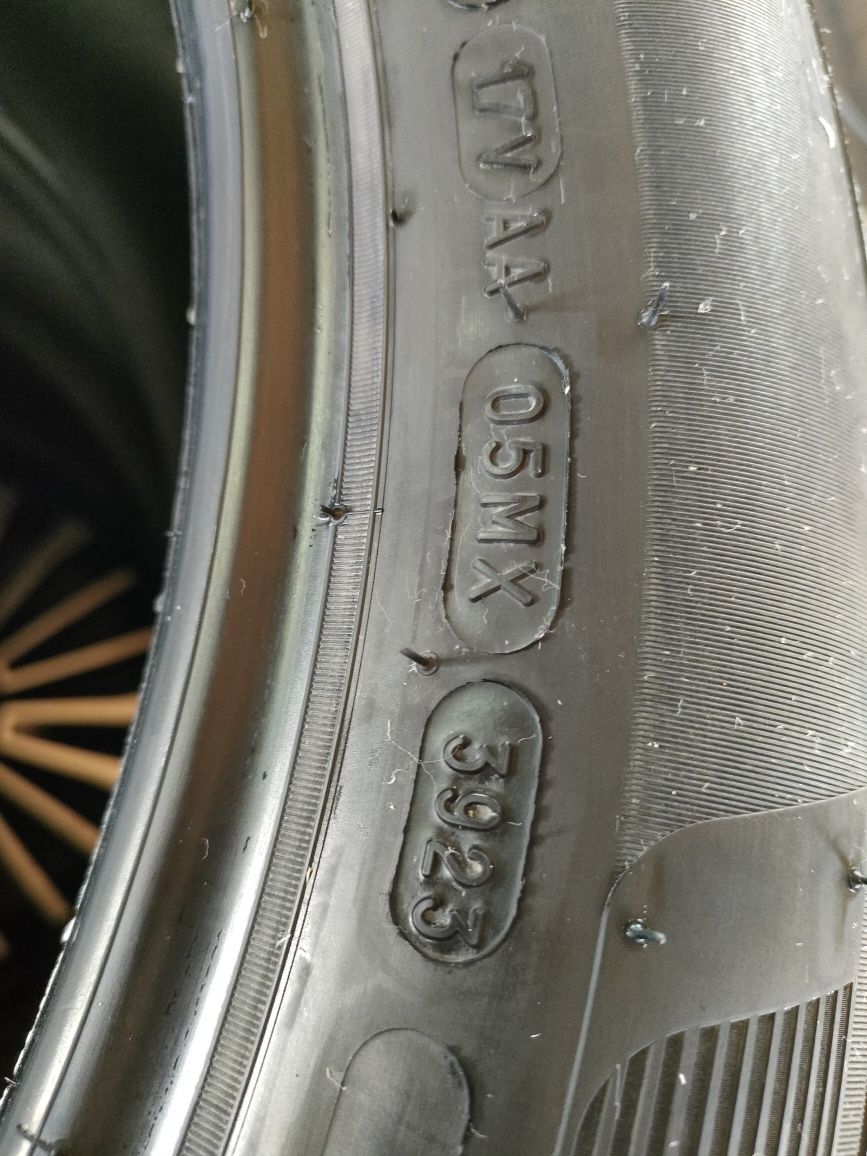 Шины 255/45R20 Michelin