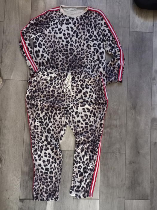 Дамски екип с леопардов принт размер 2ХЛ