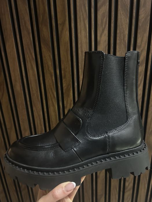 Боти от естествена кожа