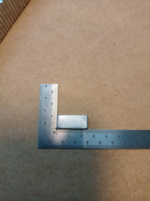 Lot peste 50 magneți 25x10x2