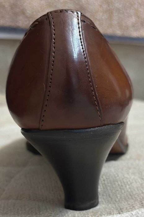 Pantofi de dama eleganti, piele ,,il vecchio”