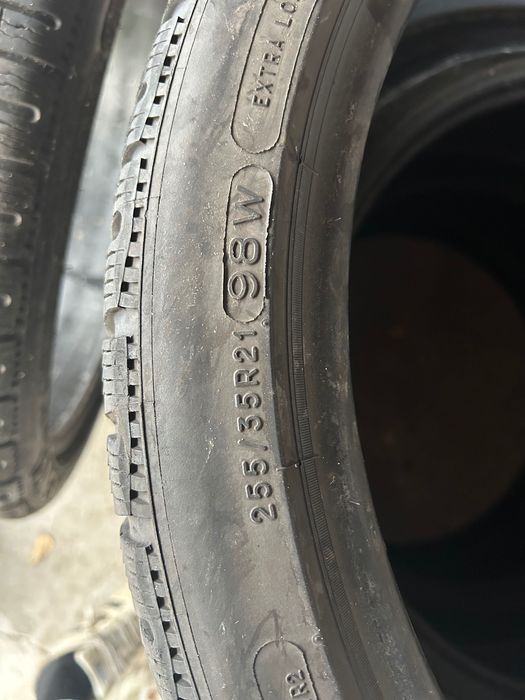 Гуми 255/35/21  мишлен пилот