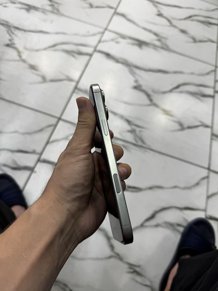 Iphone 16 pro max 256 xotira 100% 127 sikl KHA/A FULL