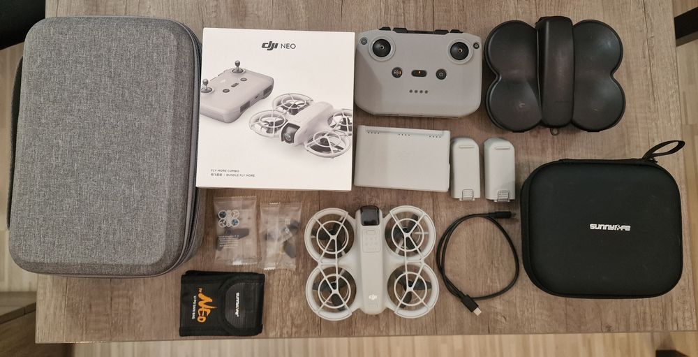 Drona DJI Neo + accesorii