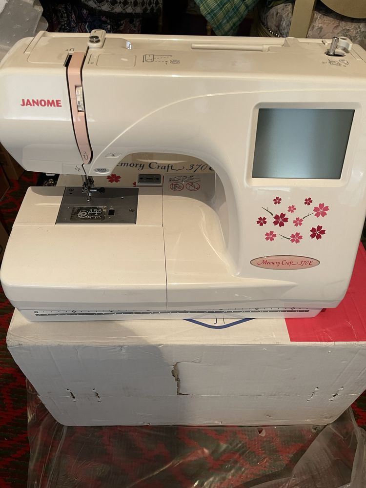 Janome vishifka (kashta ) tikadigan moshina. Memory craft 370E