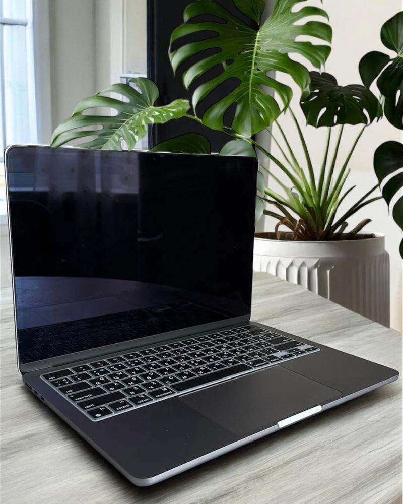 Makbook Air 13 чип М3 2024