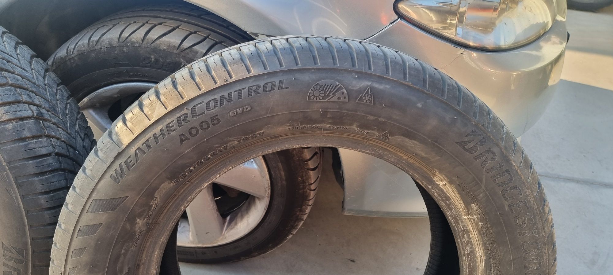 Гуми 225 65 17 Bridgestone