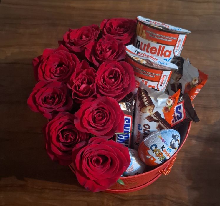 Подарочный набор с живыми цветами