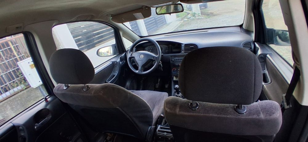 Open Zafira - 7 locuri - motor 1.6