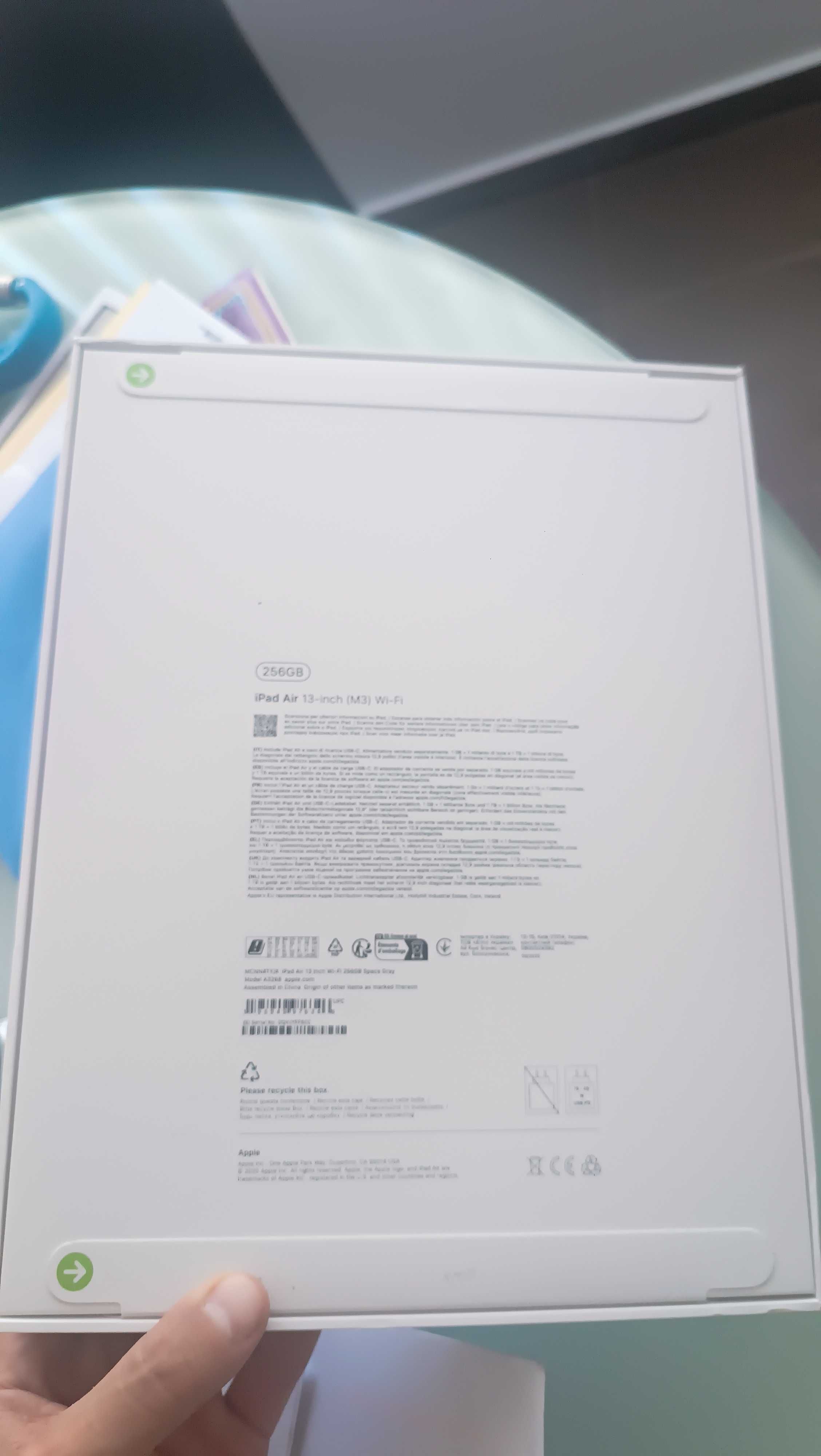 iPad Air 13" 256GB – Чисто нов, в кутия, с касова бележка