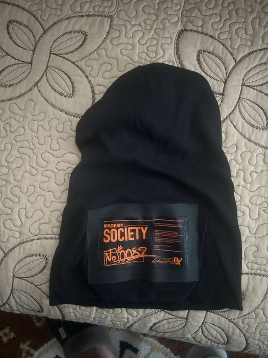 Caciula made by society