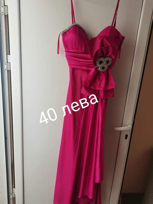 Продавам   запазени елегантни рокли