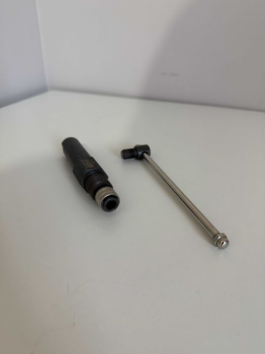 Fus filetat/Ax hidraulic dispozitiv indreptat aripa KS TOOLS 122.1281