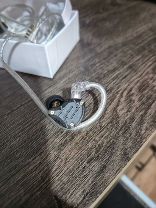 Слушалки KZ-ZS10 Pro Тип Тапички