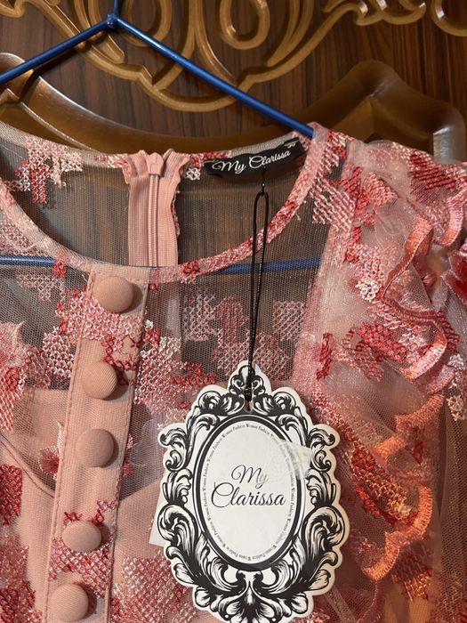 Платья вечерние гипюр