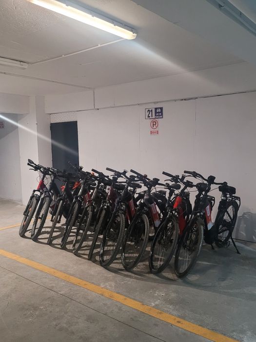Bicicleta electrica de inchiriat pentru delivery | Glovo Bolt Wolt