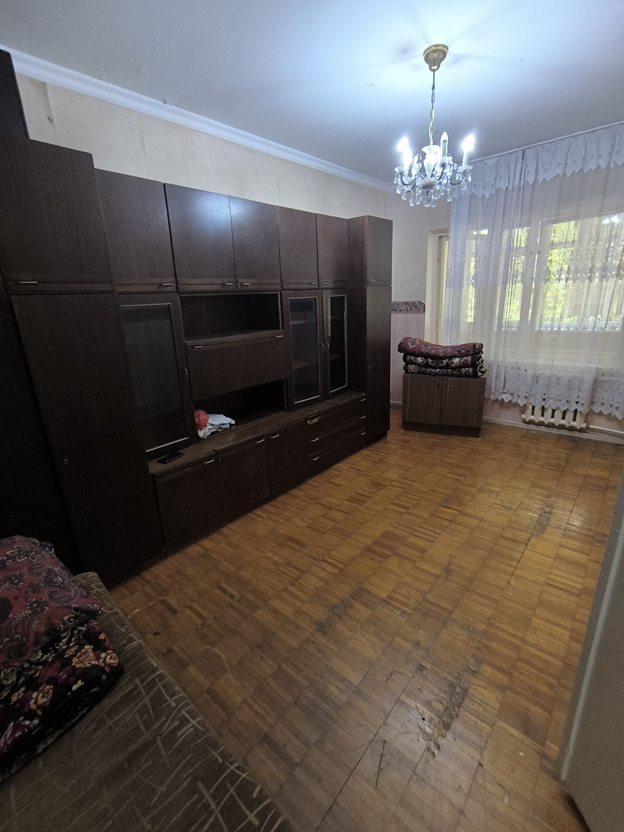 Продается 2/2/5 на Карасу 3 квадратный коридор