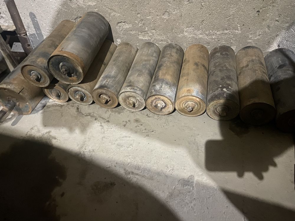 rolik sotiladi uzunligi 31 sm diametir 100 ozgina ishlagan 12 ta dona