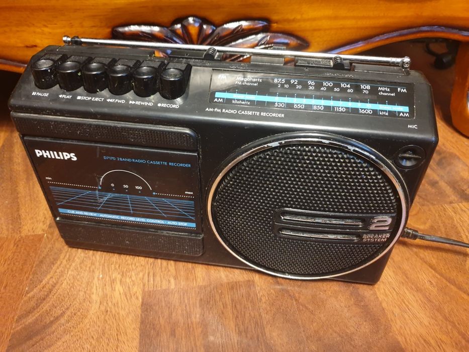 Radio casetofon  vintage portabil Philips D7170