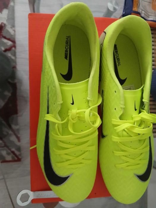 Ghete de fotbal Nike Vapor 16