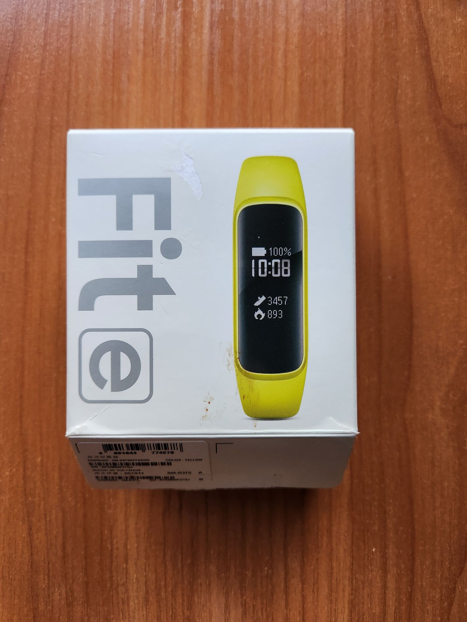 ФИТНЕС-ЧАСЫ Galaxy Fit e