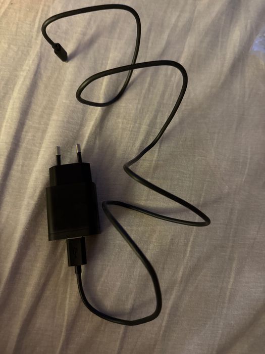 Vând tabletă Lenovo