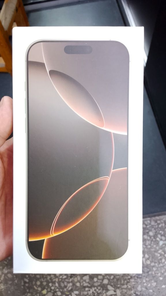 iPhone 16 Pro Max Desert 256Gb