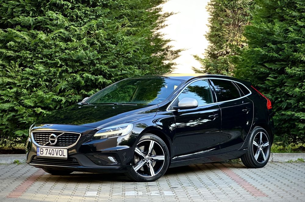 Volvo V40 ~ Automat ~ Panoramic ~ FullLed ~ Foarte întretinut ~ 2019