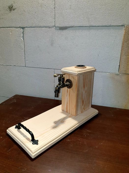 Диспенсър за алкохол