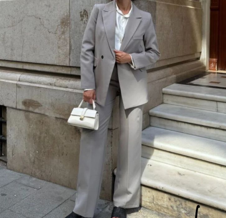 Set costum damă – mărimea S, nou, nepurtat