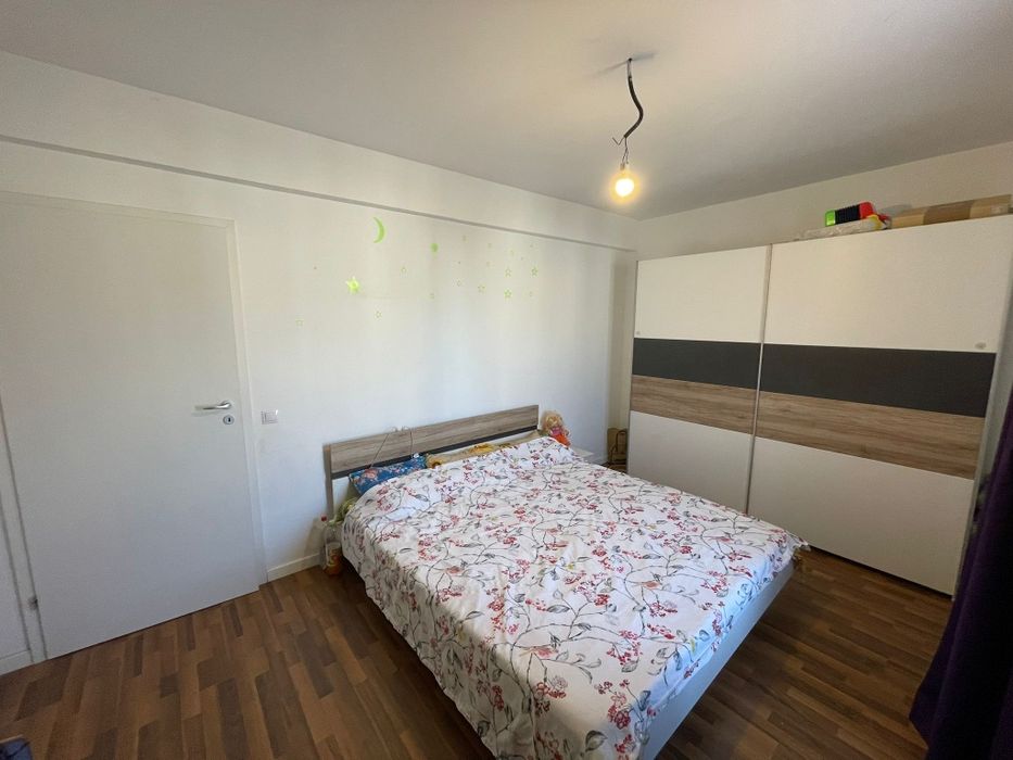 Închiriez casa 4 camere