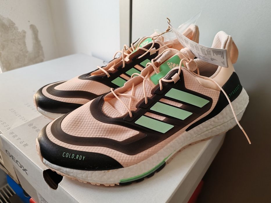 Vind Adidași 45 46  model nou