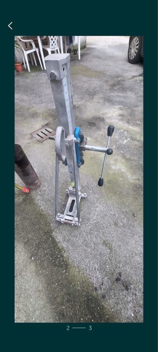 Masina de carotat tirolit