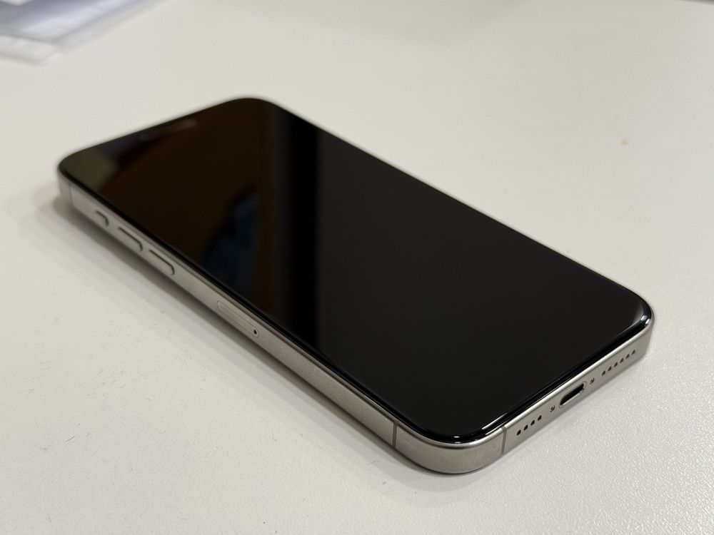 iPhone 15 pro max 256GB Natural Nitanium